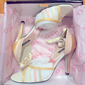 Xoxo wiggle coral pastel pink nude satin ankle wrap shoe sandal heel NEW Sz. 8